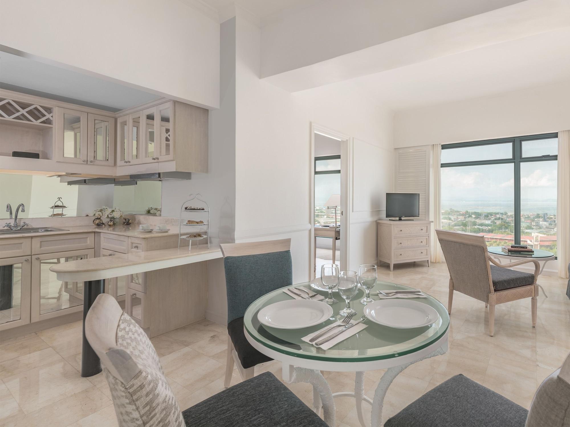 Vivere Hotel And Resorts Muntinlupa City Екстер'єр фото