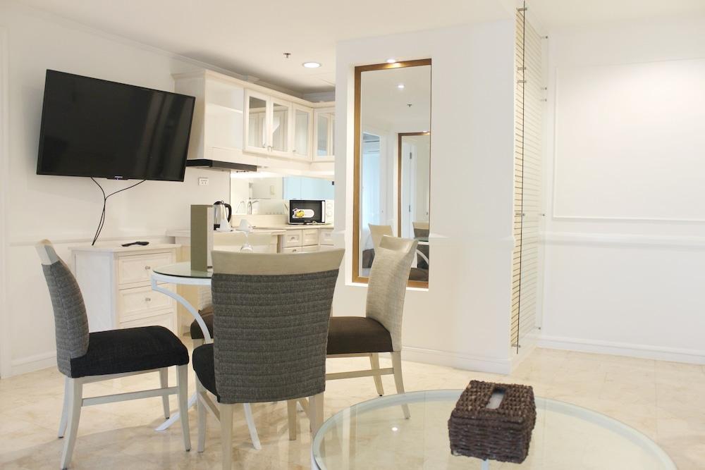 Vivere Hotel And Resorts Muntinlupa City Екстер'єр фото