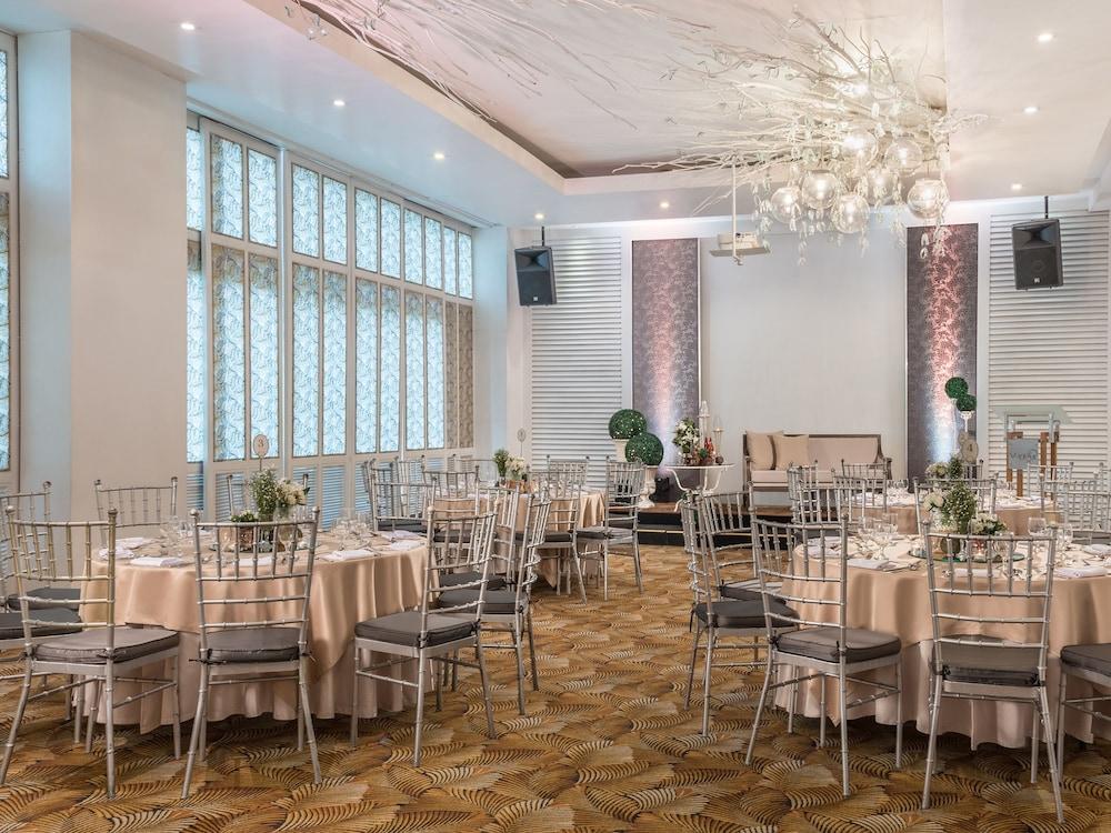 Vivere Hotel And Resorts Muntinlupa City Екстер'єр фото