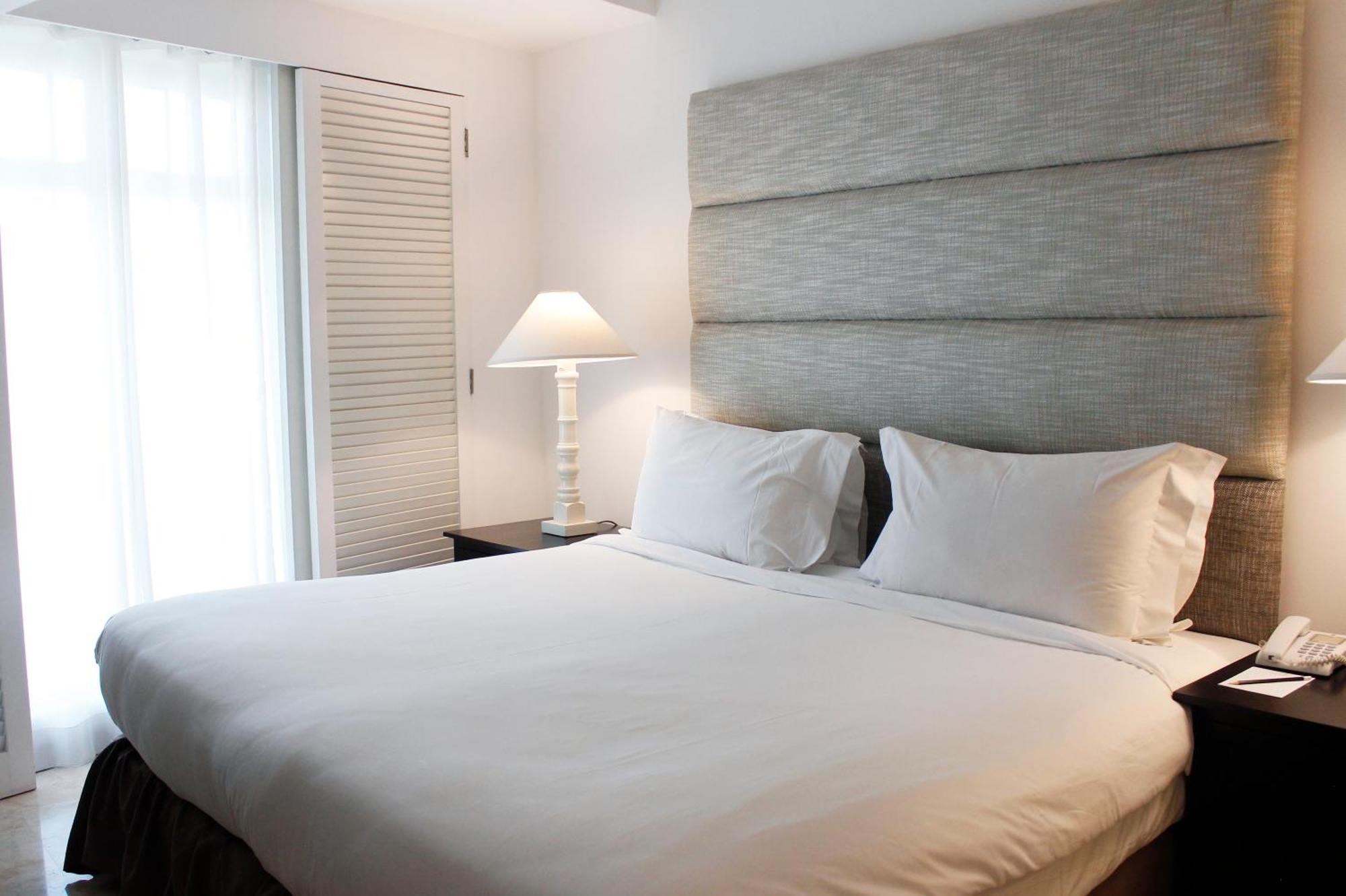 Vivere Hotel And Resorts Muntinlupa City Екстер'єр фото