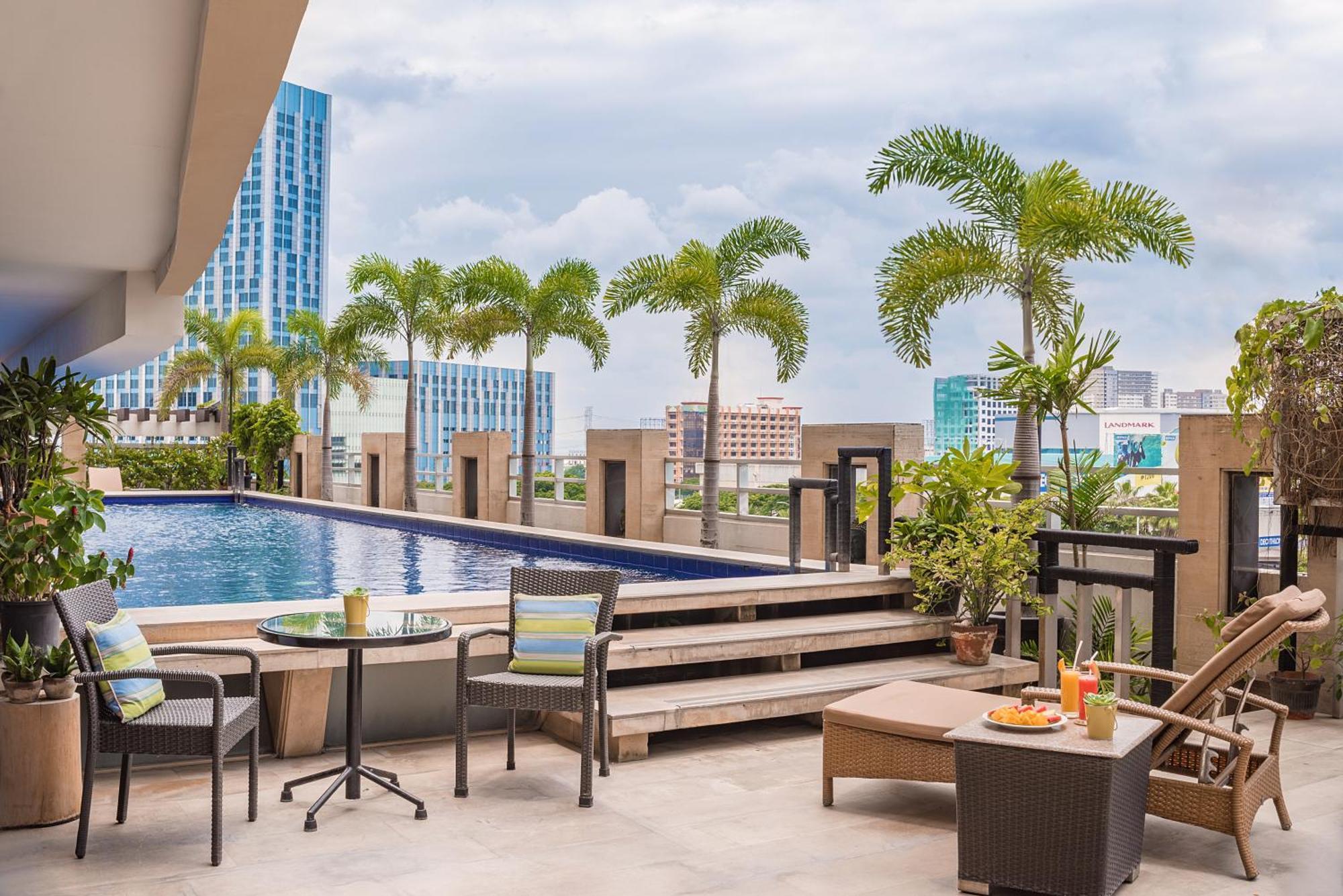 Vivere Hotel And Resorts Muntinlupa City Екстер'єр фото
